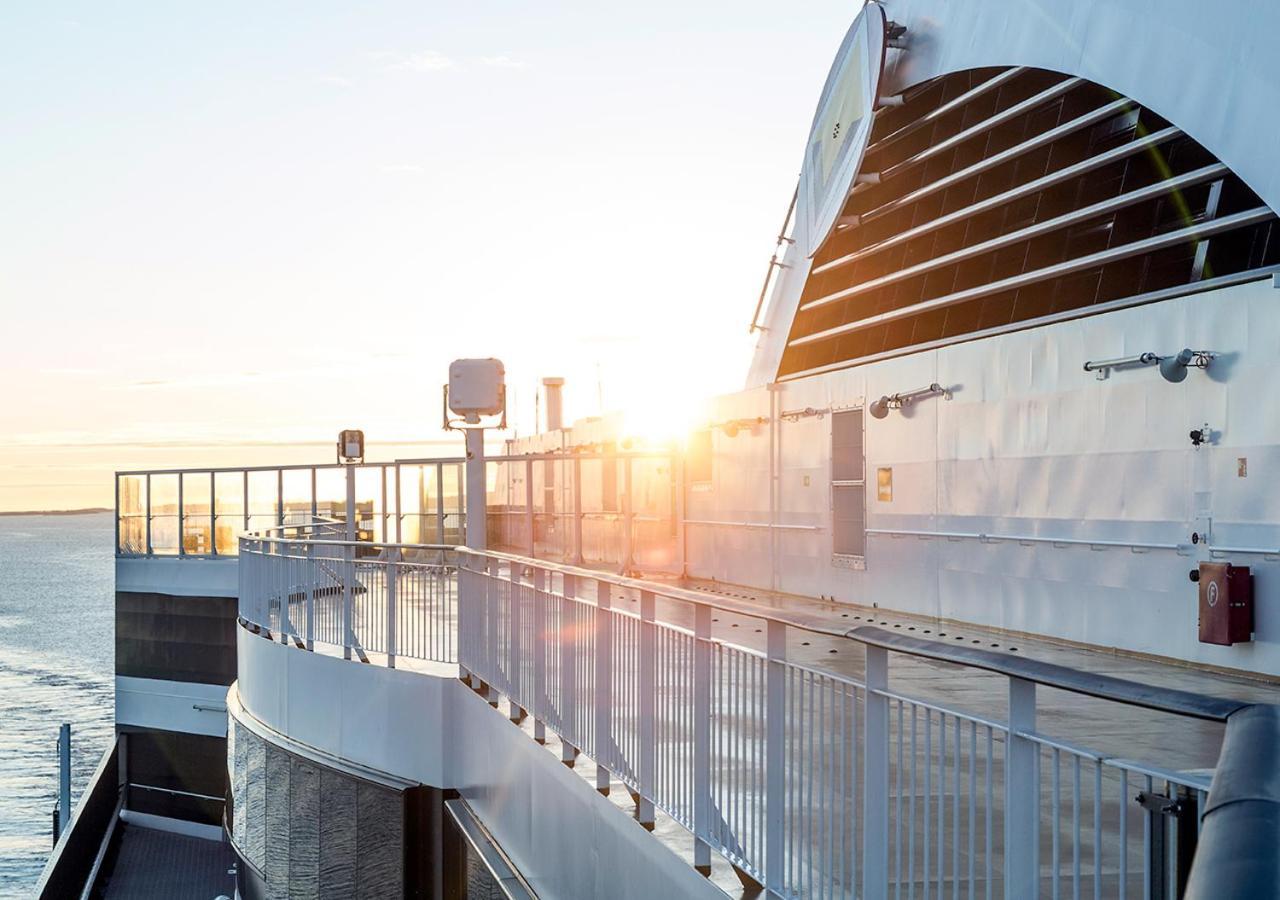 ホテル Viking Line Ferry Viking Grace - Mini-Cruise From トゥルク エクステリア 写真