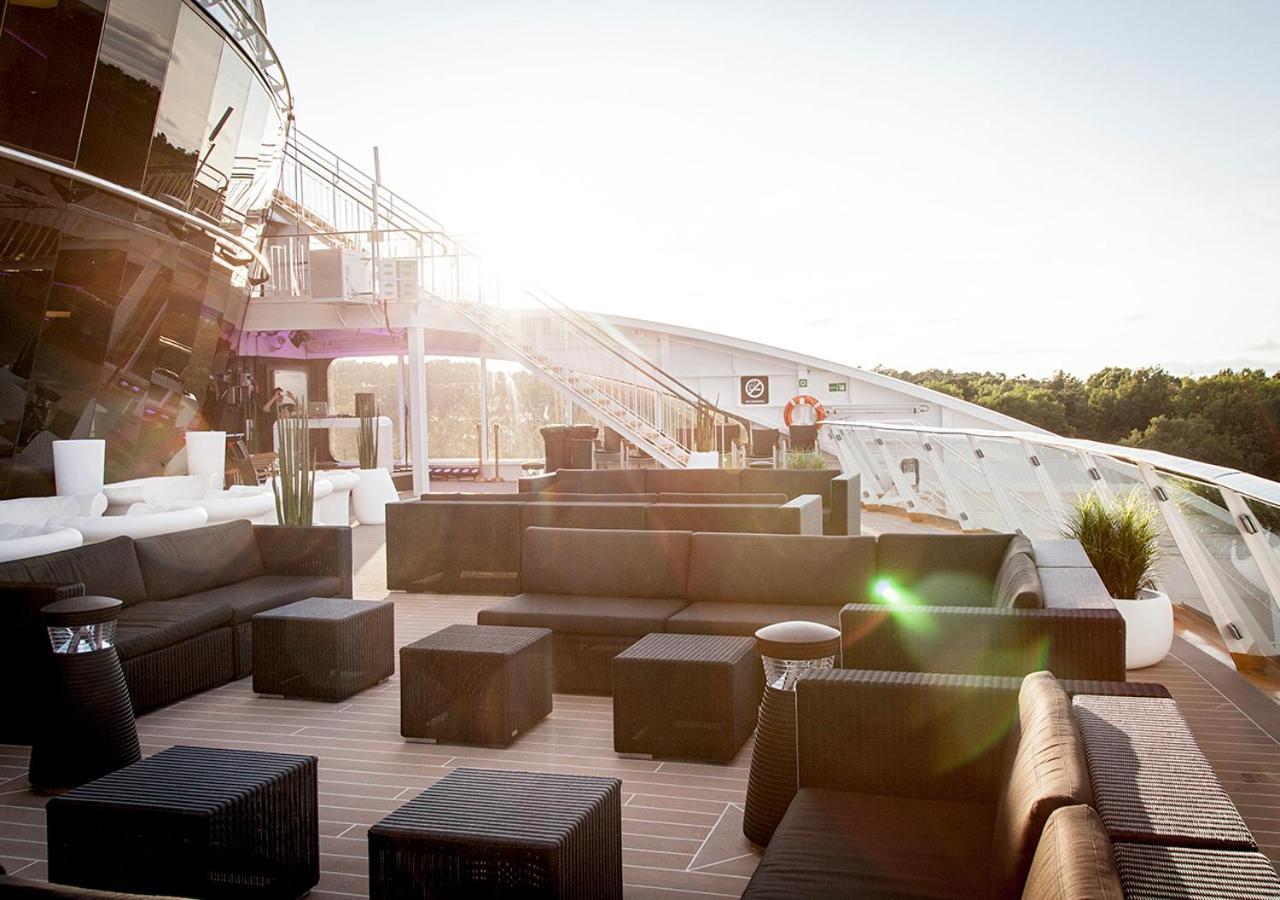 ホテル Viking Line Ferry Viking Grace - Mini-Cruise From トゥルク エクステリア 写真